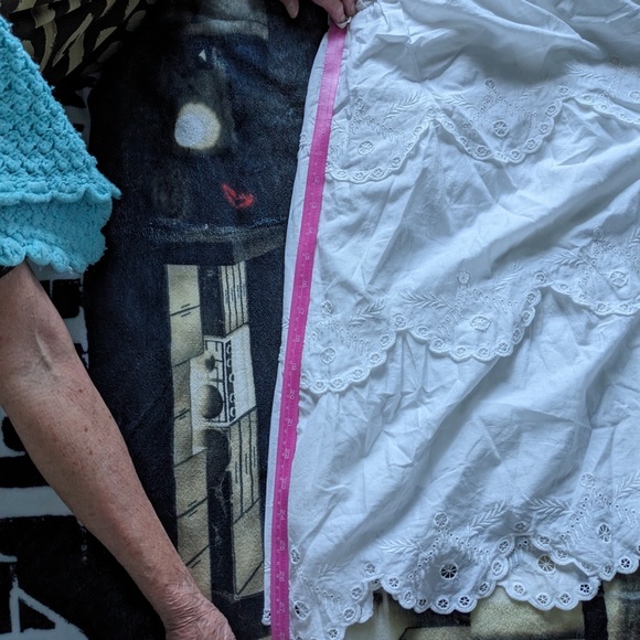 BCBG Maxazria white summer dress size 0, comes with slip dress - Picture 7 of 8